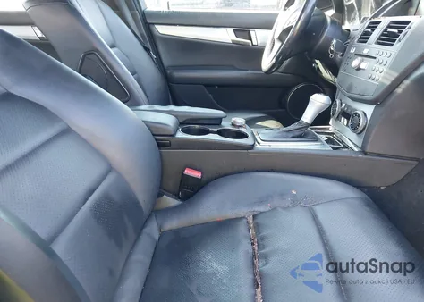 2011 Mercedes-Benz C 300 Sport из США, поврежденный, VIN WDDGF5EB5BA520475